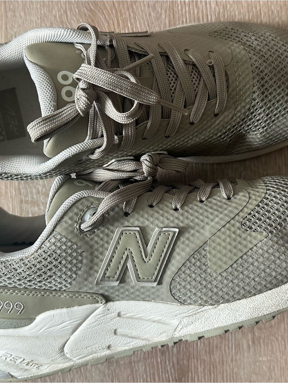 New Balance Sneakers in Olive Green and White
